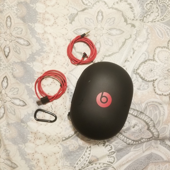 Beats By Dre - Picture 3 of 4